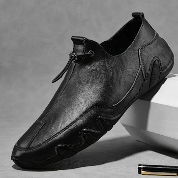  Hakiki deri makosenler Erkek Rahat sürüş ayakkabısı Tekne Ayakkabı El Yapımı Loafer'lar Moda Nefes Moccasins üzerinde Kayma