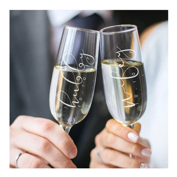  Kişiselleştirilmiş Düğün Tarihi Wifey Koca şampanya flüt kadehler Gözlük 2 adet Kazınmış Şampanya Flüt Düğün Iyilik Düğün Hediyesi İçin