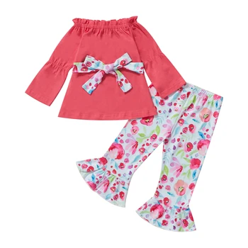  Yenidoğan Bebek Kız Giysileri Setleri Çiçek / Nokta Baskı Uzun Kollu Tekne Boyun Üstleri Ruffles + Alevlendi Pantolon çocuk giyim