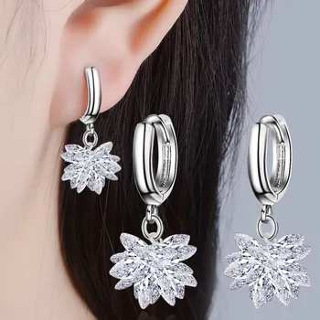  Sevimli Kar Çiçek CZ Zirkon kristal saplama küpeler Kadınlar için 925 ayar Gümüş Takı Yüksek Kalite Düğün Parti Küpe